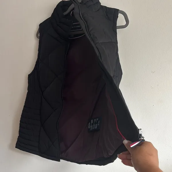 Tommy Hilfiger Black Quilted Vest Jacket Size M - Image 12