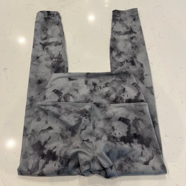 NOBULL Gray and Black Women's Leggings Size XS - Image 4