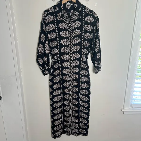 ANTHROPOLOGIE- Omika Simone Long-Sleeve Button-Front Maxi Dress Black Size S - Image 2