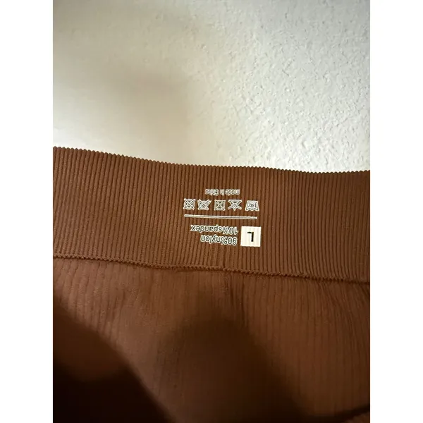 Brown Ribbed Seamless Long Sleeve Crop Top Square Neck Thumbhole‎ L - Image 4