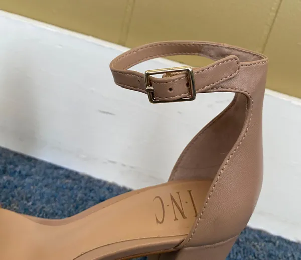 INC International Concepts women 7 tan open toe strap 3.5” heel w/ankle Buckle - Image 5