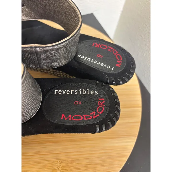 Modzori‎ Reversible Wedge Sandals Size 9 Metallic Pewter Gold Whipstitch Thong - Image 6