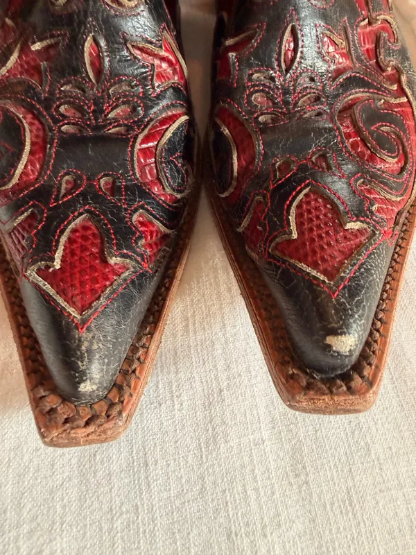 Corral Vintage C2115 Black Red Embroidered Distressed Western Cowboy Boots 8.5 - Image 6
