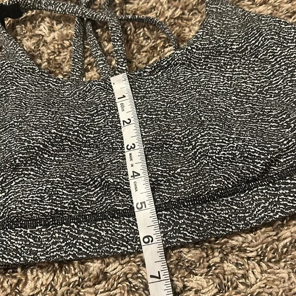 Lululemon Energy Sports Bra Size 8 - Image 6