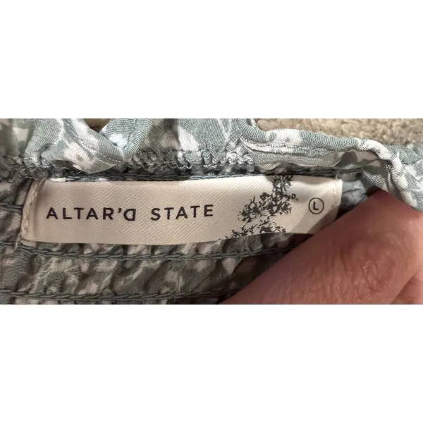 Altard State Kelley Green And White Floral Shorts Romper Size Large - Image 7
