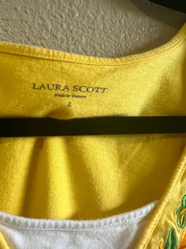 Karen Scott Yellow‎ Tee with Floral Embroidery Large 100% cotton - Image 2