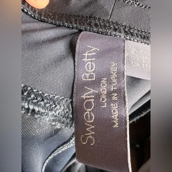 Sweaty Betty [Small Explorer Trouser in Black Tonal Camo‎. Size 2 - Image 8
