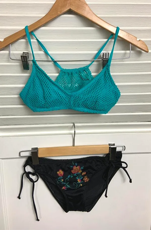 Roxy SM & Raisins 2 pc swimsuit bikini - Image 2