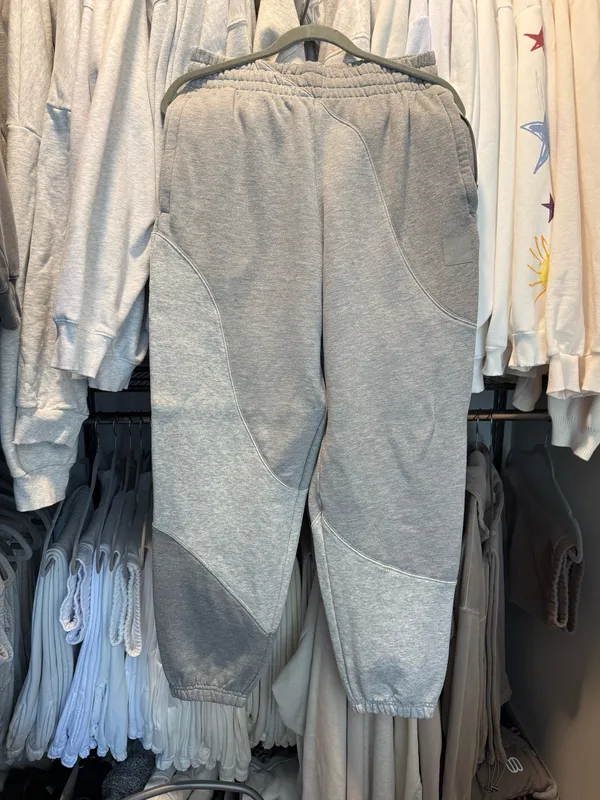 Alo Wave Sweatpants - Image 2