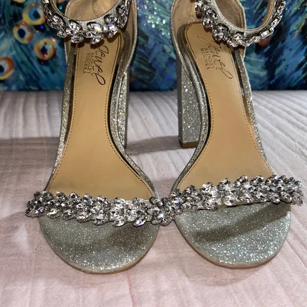 Badgley Mischka Jewel Size 6.5 Silver Jeweled Chunk Heels - Image 4