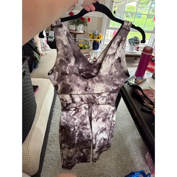 Gymshark Camo Spray Dyed Romper features a distinctive V-neckline women's Medium - Image 3