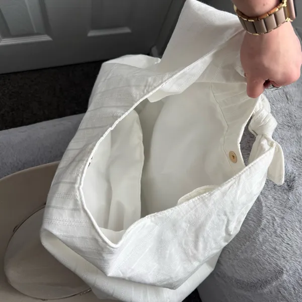 Cream Knotted Shoulder Tote Bag White - Image 3