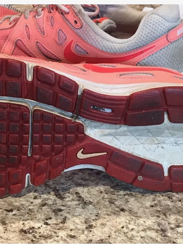 Nike Pink and Gray Women's Athletic Shoes - Image 8