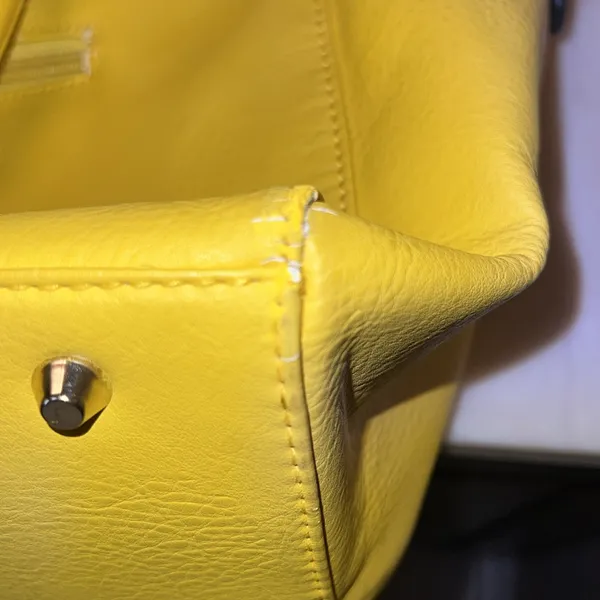 Beautiful yellow satchel purse with shoulder straps!! - Image 11