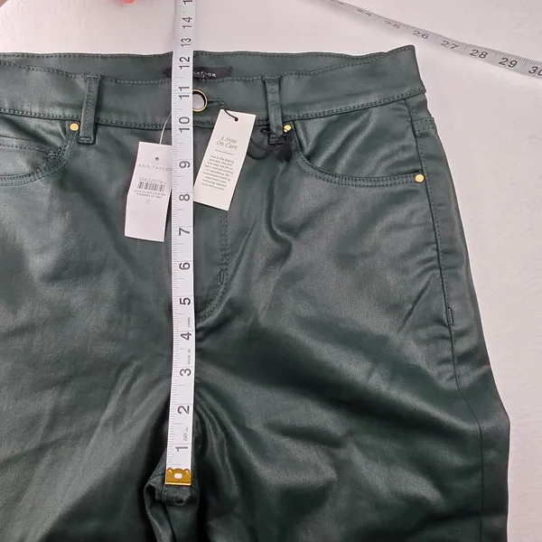 Ann Taylor NWT The Boot Crop High Rise Coated Pants Forest Green Size 8 - Image 7