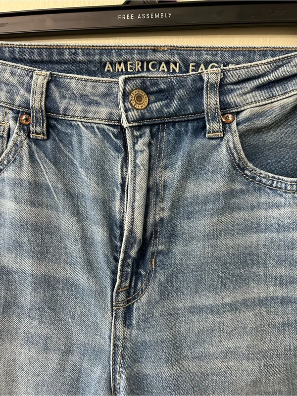 American Eagle Mom Jean Light Blue Denim Distressed Jeans Sz 8 S - Image 4