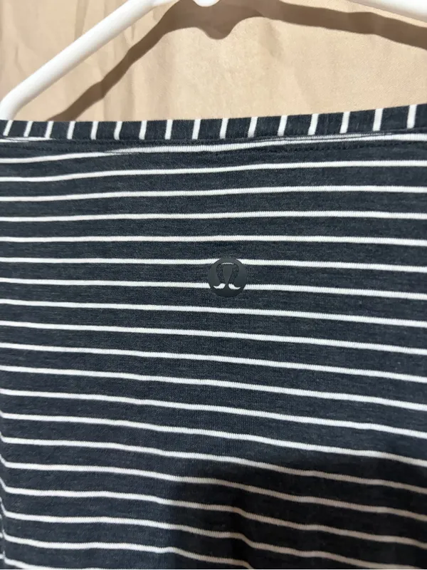 Lululemon long sleeve - Image 3