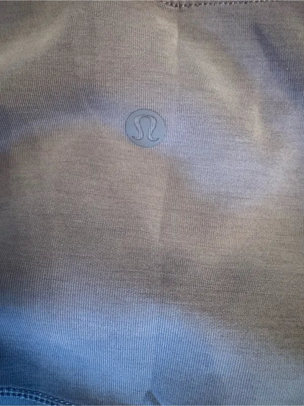 NWOT Lululemon Softstreme Gathered Cropped T-Shirt Oasis Blue Size 6 - Image 6