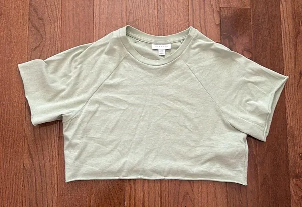 Topshop NWOT Women's Raglan Crop T-shirt green Short Sleeve Raw Hem - Image 2