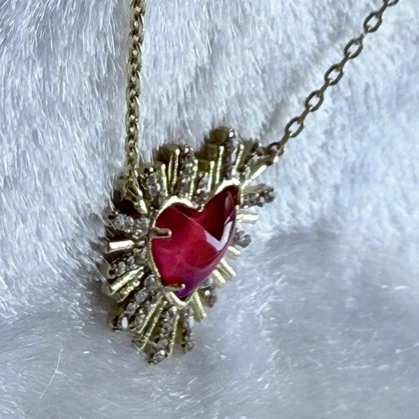 Kendra Scott Dolly Parten Ari Heart Gold-plated Pendant in Pink - Image 4