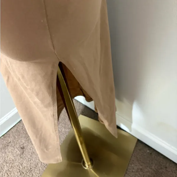 Sleek Sleeveless Maxi Dress in Tan NWOT - Image 3