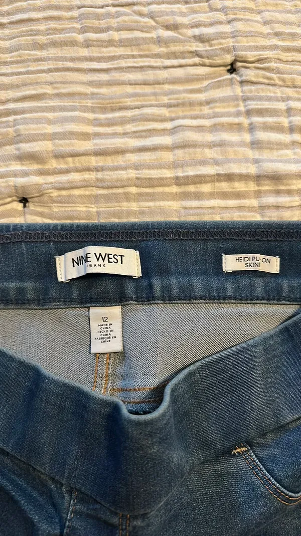 Nine West Heidi Pull-On Skinny Jeans - Image 4