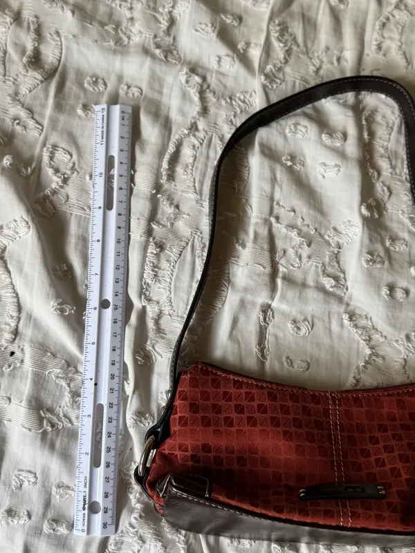 Nine & Co. Red Geometric Shoulder Bag with Dark Brown Trim - Image 3