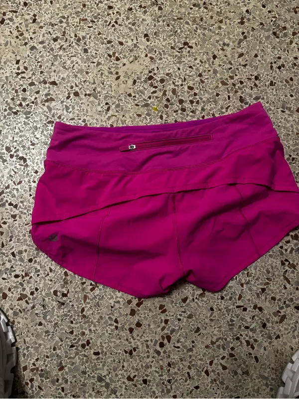 Lululemon Speed Up Low-Rise Short 2.5" sizes 4 - Image 6