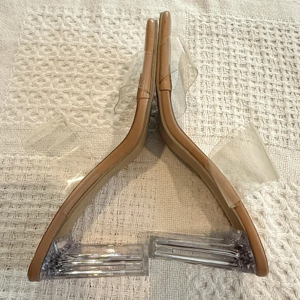 women's 39 rubber clear double strap square toe heels sandal 3089 - Image 4