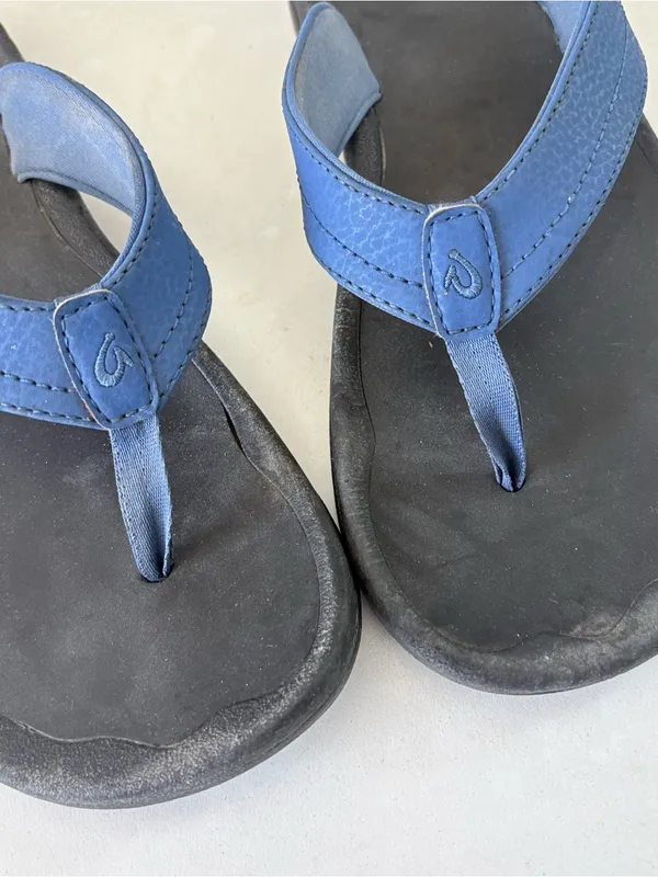 Olukai Ohana flip flops Sandals Blue Black Women’s Size 9 - Image 4