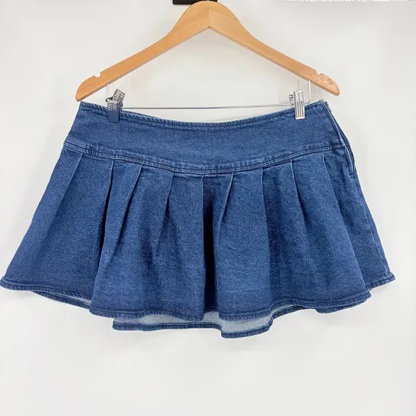 Social Collision Y2K Pleated Jean Mini Skirt Sz M Preppy Indie Academia Denim - Image 2