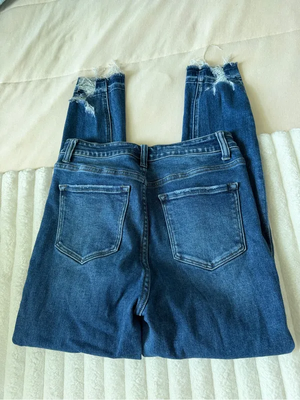 Vervet Women's Mid-Blue Distressed Skinny Jeans - Image 7