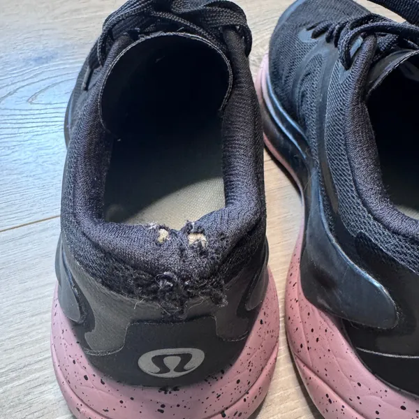 Lululemon Blissfeel Run‎ 2 Womens Running Shoes Black Pink US 8.5 - Image 6