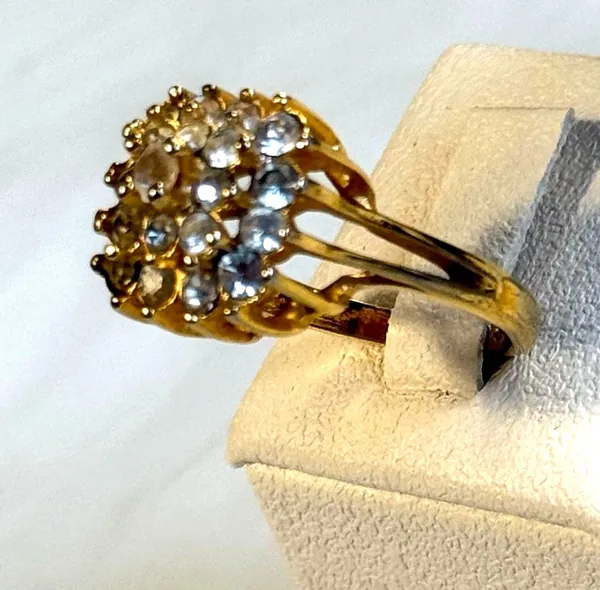 Vintage 18K HGE Rhinestone Tiered Cluster Cocktail Ring 9⁠ - Image 3