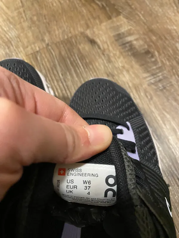 On Women’s  Shoes - Image 5