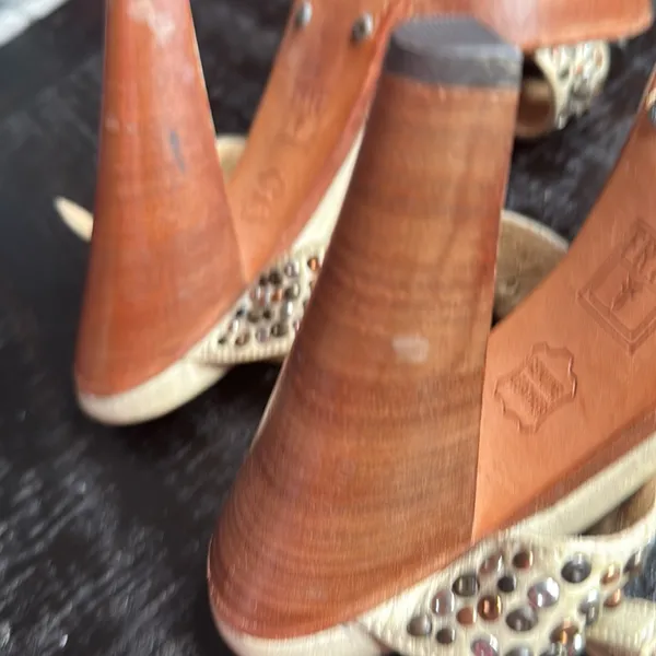 Frye Shoes Joy Studded cream colored heels size 7B - Image 8