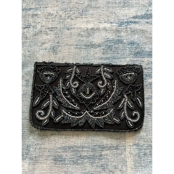 Black Silver Iridescent Floral Beaded Fold Over Magnetic Closure Clutch Bag - Image 2