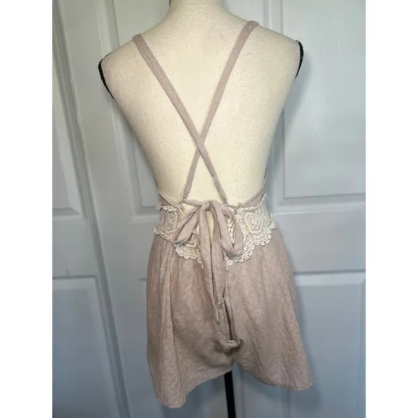 Sage‎ Romper Boho Crochet Lace Medium Beige Open Back Deep V-Neck USA Made - Image 3