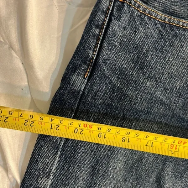 Levi’s 505 Denim Waist: 34, Inseam: 30 inches - Image 5
