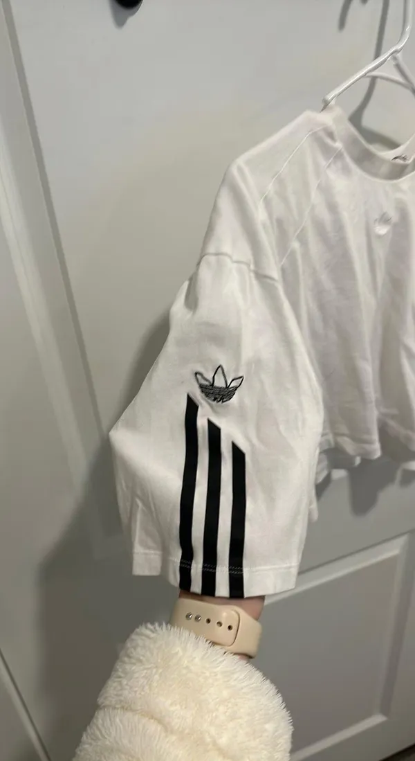 Adidas Cropped Tee - Image 2