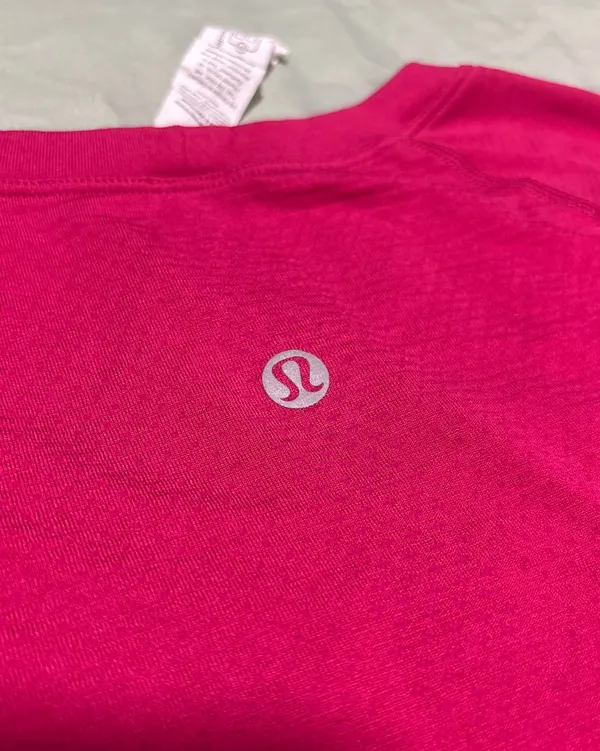 Lululemon Hot Pink Short Sleeve - Image 5