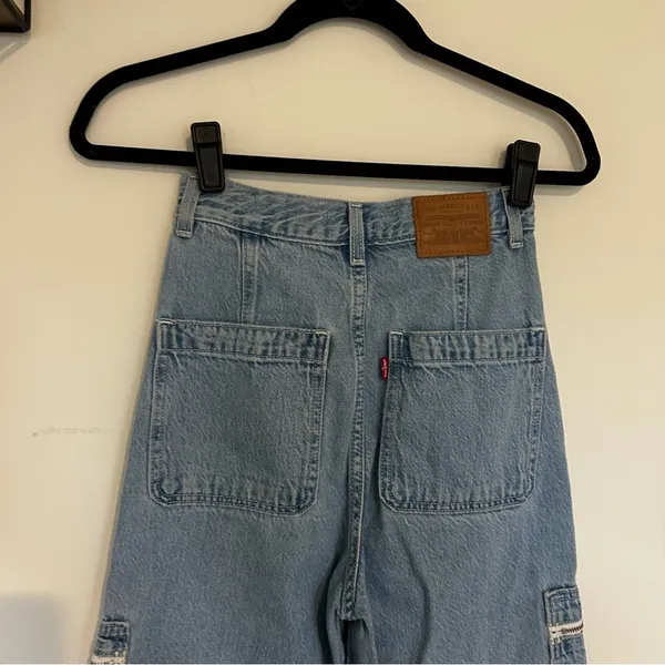 Levi’s High Loose Premium Wide‎ Leg Cargo Utility Style Zipper Pocket Jeans 23 - Image 4
