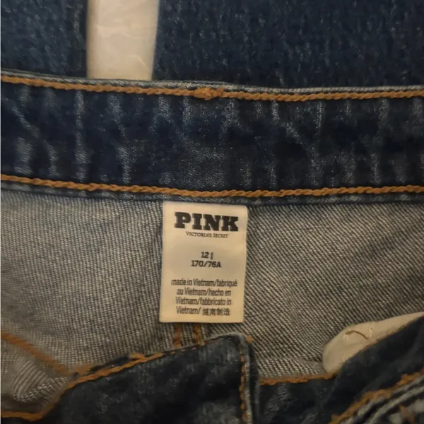 Classic Blue Women's Jeans - Image 11