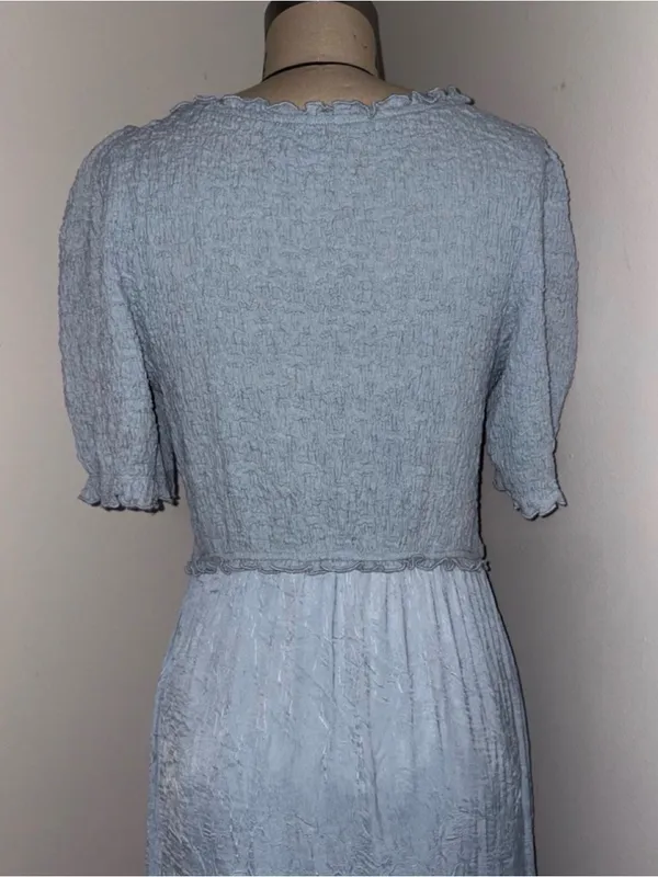 Urban Outfitters Gauzy Blue V-Neck Boho Cottagecore Midi Dress Size Medium - Image 7