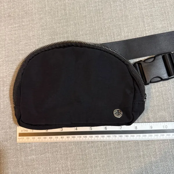 Halara Black‎ Belt Bag Fanny Pack Crossbody Waist Pouch Small Everyday Bag - Image 4