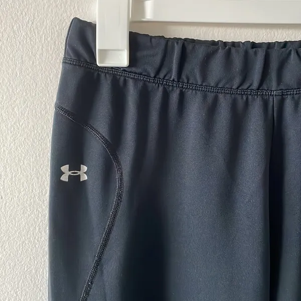 Under Armour Sweatpants Size M - Image 3