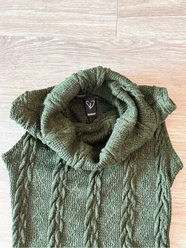 Windsor Sleeveless Cable Knit Turtleneck Dress in Dark Green, Size XS - Image 3