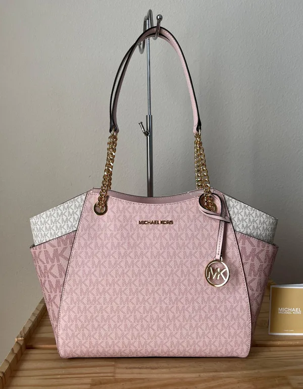 Michael Kors Purse And Wallet - Image 14