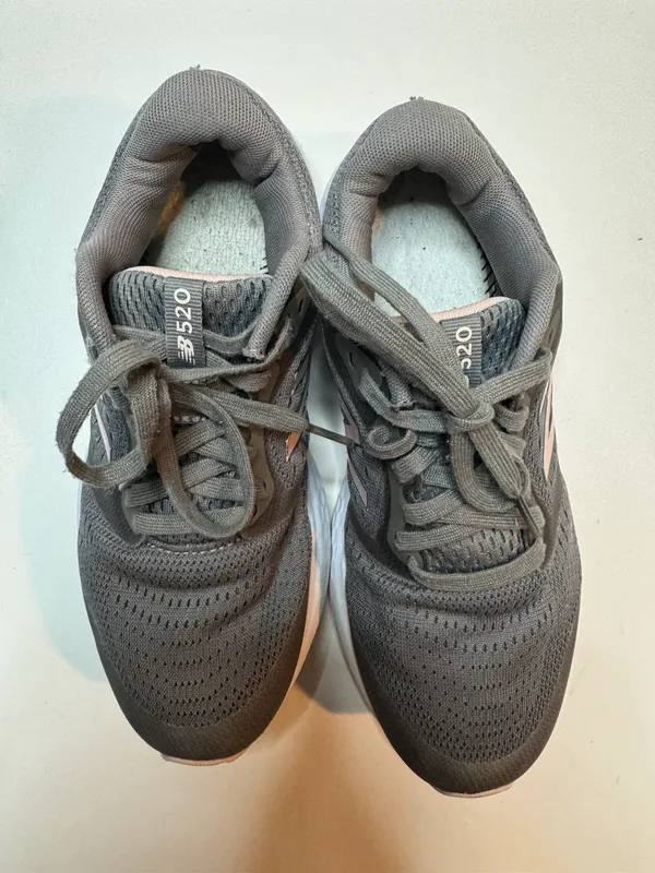 New Balance Womens 520 Cross Trainers Size 7 - Image 3