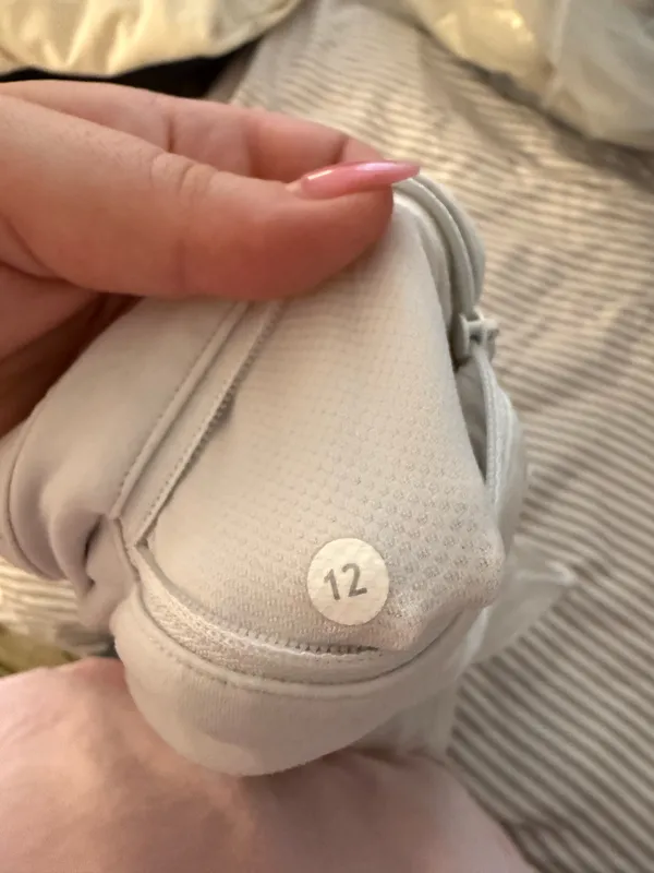 Lululemon Skirt Pace Rival Mid-Rise - Image 3